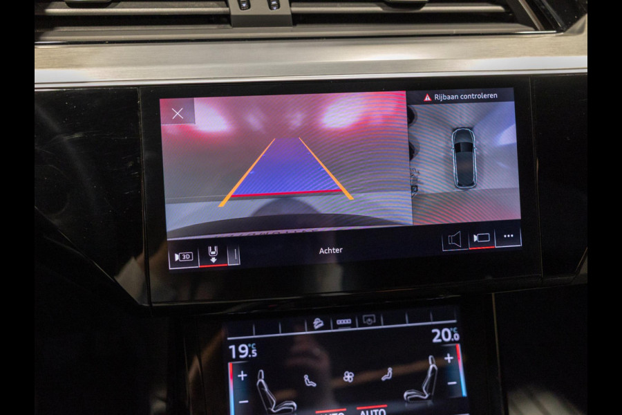 Audi e-tron 55 quattro S edition 95 kWh / 408pk / Panorama dak / Rondomzicht camera /