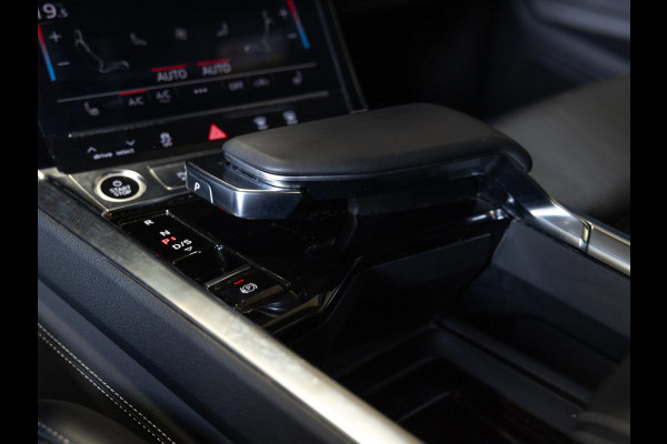 Audi e-tron 55 quattro S edition 95 kWh / 408pk / Panorama dak / Rondomzicht camera /