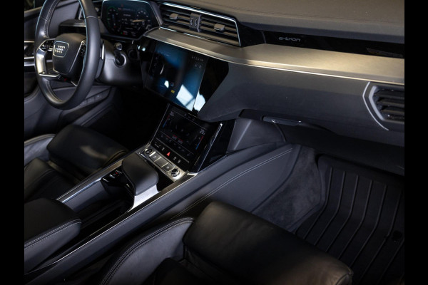 Audi e-tron 55 quattro S edition 95 kWh / 408pk / Panorama dak / Rondomzicht camera /