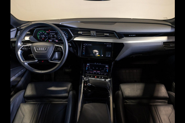 Audi e-tron 55 quattro S edition 95 kWh / 408pk / Panorama dak / Rondomzicht camera /