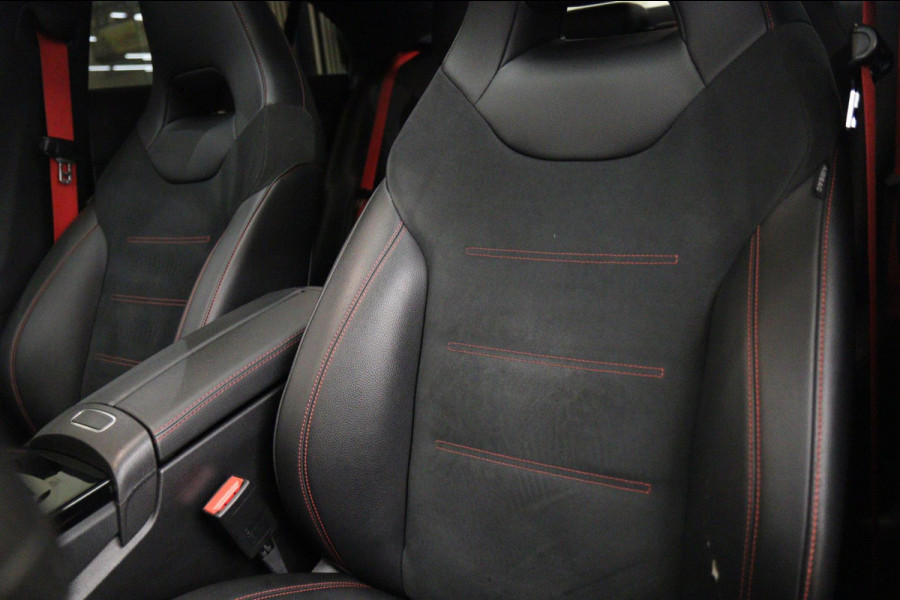 Mercedes-Benz CLA-Klasse 220 AMG Pano/Memory/Sfeer/Camera/NAP/CARPLAY/BOMVOL