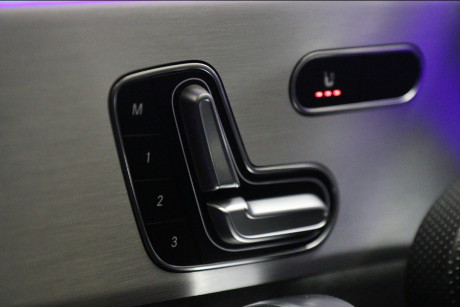 Mercedes-Benz CLA-Klasse 220 AMG Pano/Memory/Sfeer/Camera/NAP/CARPLAY/BOMVOL