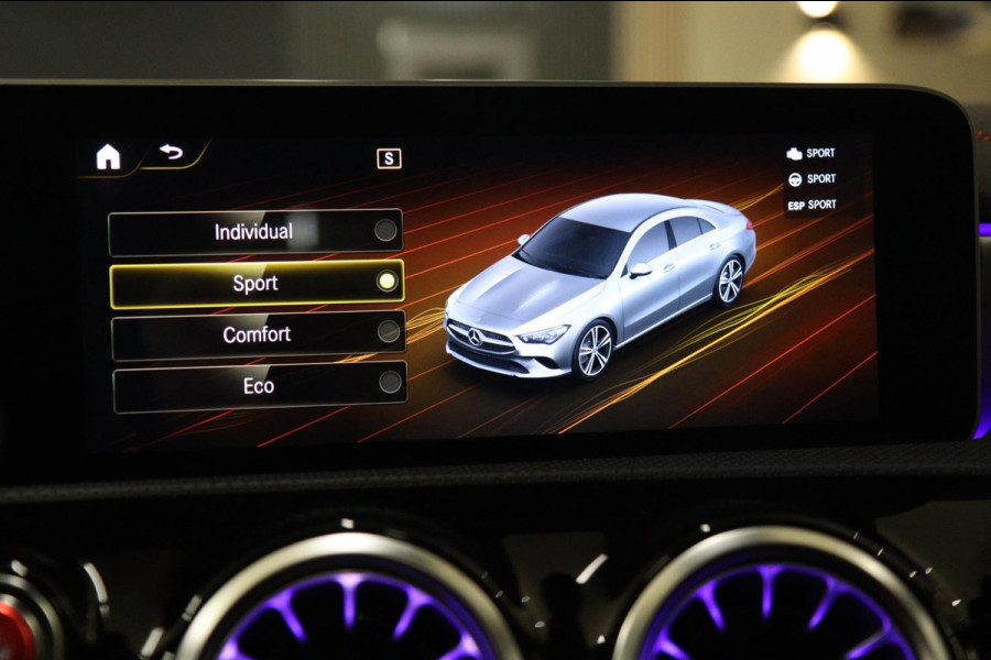 Mercedes-Benz CLA-Klasse 220 AMG Pano/Memory/Sfeer/Camera/NAP/CARPLAY/BOMVOL