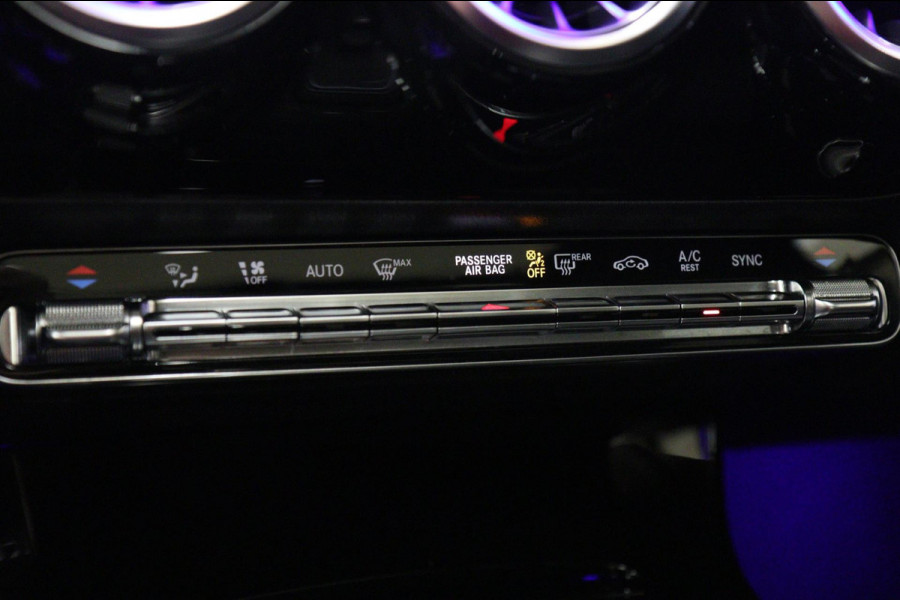 Mercedes-Benz CLA-Klasse 220 AMG Pano/Memory/Sfeer/Camera/NAP/CARPLAY/BOMVOL