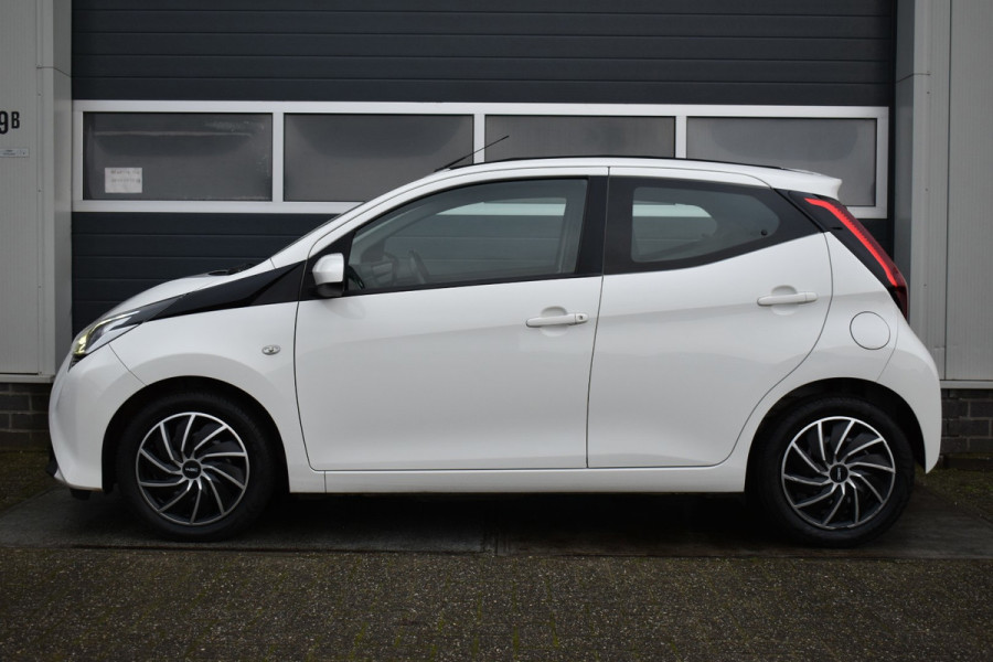 Toyota Aygo 1.0 VVT-i x-play limited