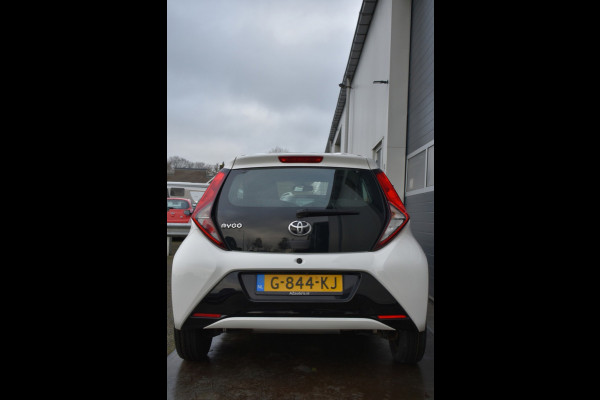 Toyota Aygo 1.0 VVT-i x-play limited