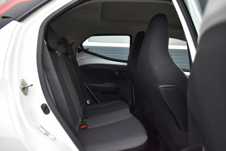 Toyota Aygo 1.0 VVT-i x-play limited