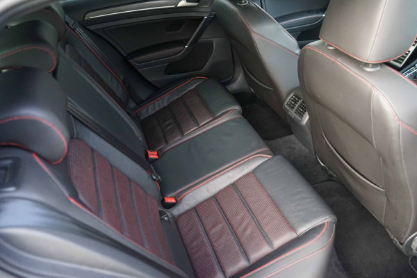 Volkswagen Golf Lim. GTI Performance BMT/Start-Stop