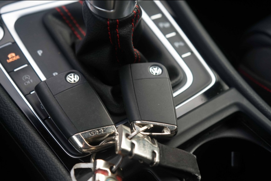 Volkswagen Golf Lim. GTI Performance BMT/Start-Stop