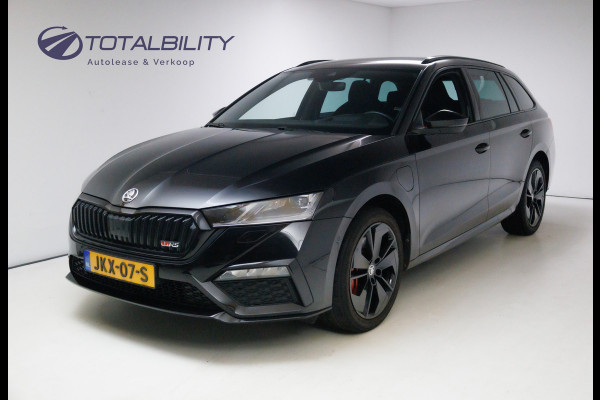 Škoda Octavia Combi 1.4 TSI RS iV PHEV 245 PK | Canton audio | Stoel-. Stuur-. en achterbankverw. | Headup | Sfeerverlichting, PDC V+A, Trekgewicht 1500 KG, Side assist, Camera, Elec. achterklep