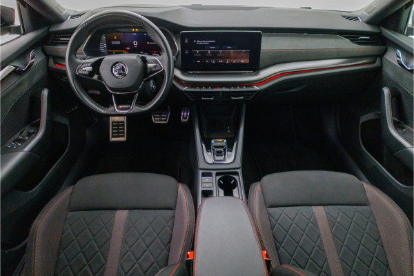 Škoda Octavia Combi 1.4 TSI RS iV PHEV 245 PK | Canton audio | Stoel-. Stuur-. en achterbankverw. | Headup | Sfeerverlichting, PDC V+A, Trekgewicht 1500 KG, Side assist, Camera, Elec. achterklep