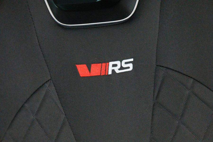 Škoda Octavia Combi 1.4 TSI RS iV PHEV 245 PK | Canton audio | Stoel-. Stuur-. en achterbankverw. | Headup | Sfeerverlichting, PDC V+A, Trekgewicht 1500 KG, Side assist, Camera, Elec. achterklep