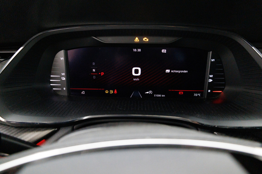 Škoda Octavia Combi 1.4 TSI RS iV PHEV 245 PK | Canton audio | Stoel-. Stuur-. en achterbankverw. | Headup | Sfeerverlichting, PDC V+A, Trekgewicht 1500 KG, Side assist, Camera, Elec. achterklep