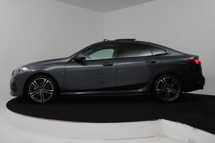 BMW 2 Serie Gran Coupé 218i Business Edition Plus (PANORAMADAK, STOELVERWARMING, ACHTERUITRIJCAMERA, CRUISE CONTROL, NAVIGATIE)