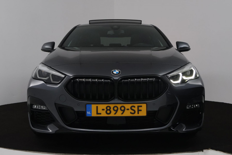 BMW 2 Serie Gran Coupé 218i Business Edition Plus (PANORAMADAK, STOELVERWARMING, ACHTERUITRIJCAMERA, CRUISE CONTROL, NAVIGATIE)