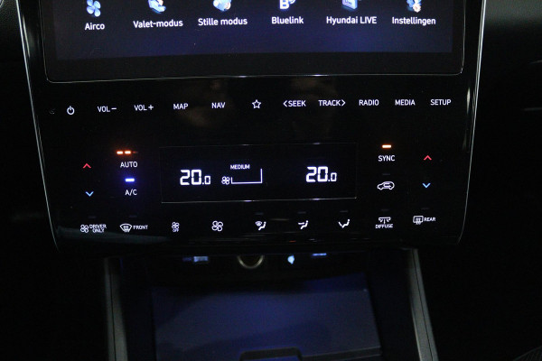 Hyundai Tucson 1.6 T-GDI HEV Premium Sky (PANORAMADAK, CAMERA, STOELVERWARMING/KOELING, STUURVERWARMING, CRUISE ADAPTIEF)