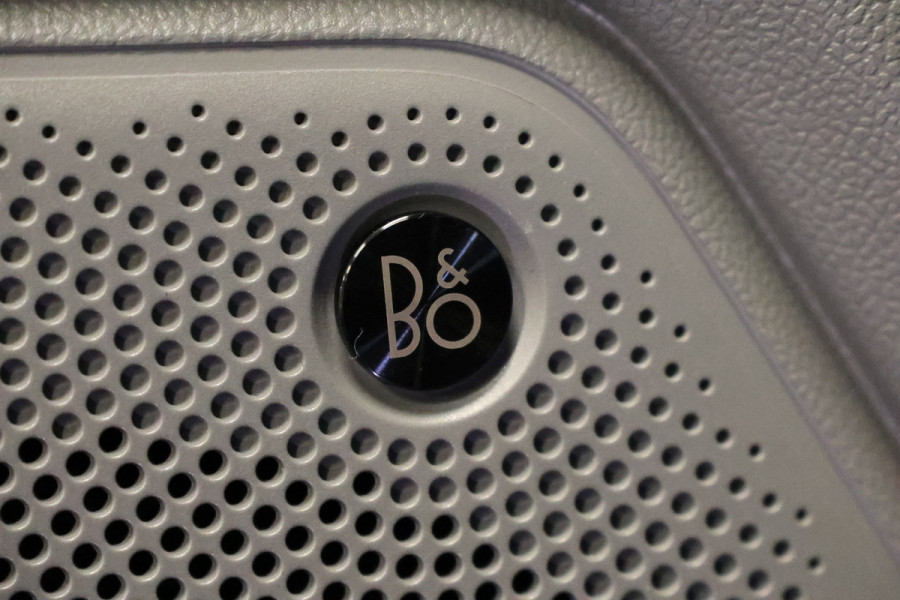 Ford Transit Custom 320 2.0 TDCI L2H1 Sport 170 PK DC | Dubbel Cabine | B&O | ACC | Blind Spot | Navigatie | Camera | CarPlay | Lane Assist | Trekhaak | BPM VRIJ | Verlengde fabrieksgarantie tot 12-2029