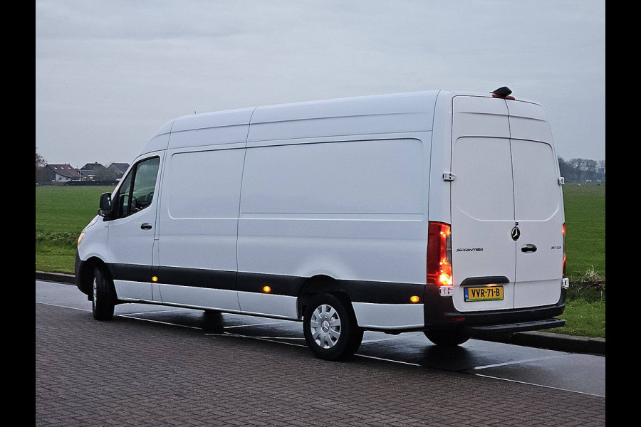 Mercedes-Benz Sprinter 317 L3H2 RWD Aut Mbux Cruise Camera