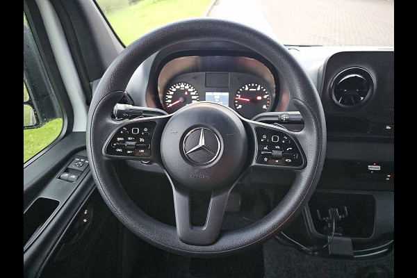 Mercedes-Benz Sprinter 317 L3H2 RWD Aut Mbux Cruise Camera