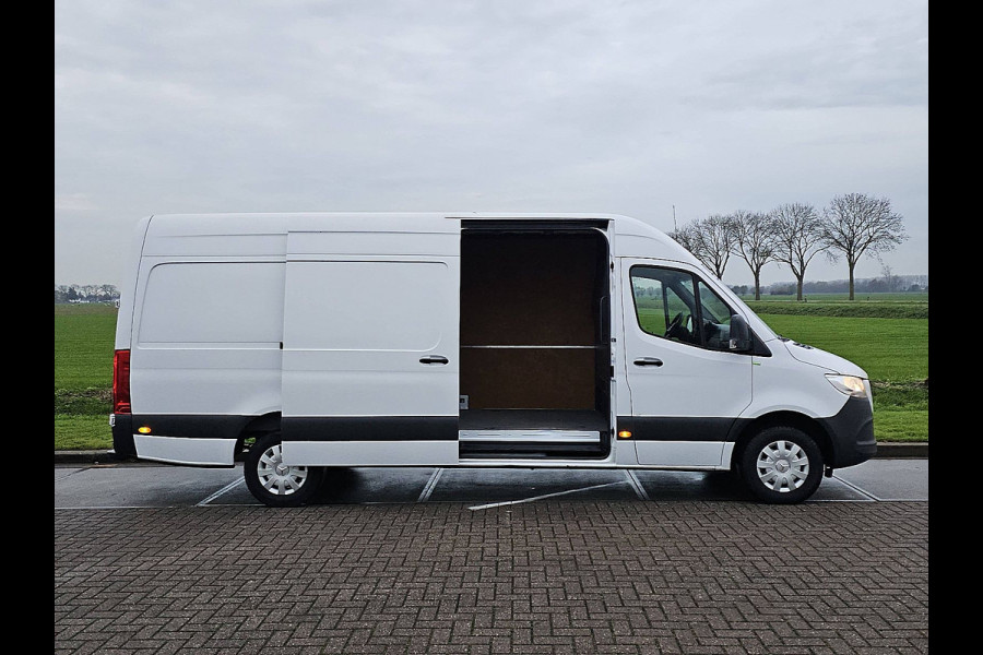 Mercedes-Benz Sprinter 317 L3H2 RWD Aut Mbux Cruise Camera