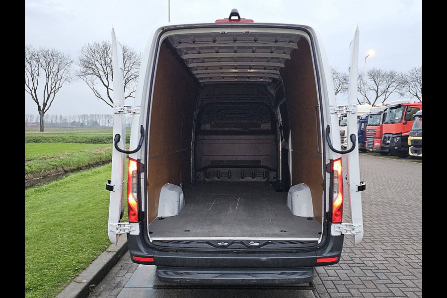 Mercedes-Benz Sprinter 317 L3H2 RWD Aut Mbux Cruise Camera