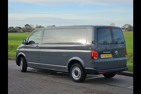 Volkswagen Transporter 2.0 TDI L2H1 Automaat Airco Achterdeuren 3 Zits Cruise Control Euro6 150 PK!