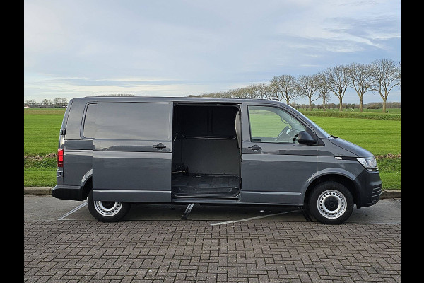 Volkswagen Transporter 2.0 TDI L2H1 Automaat Airco Achterdeuren 3 Zits Cruise Control Euro6 150 PK!