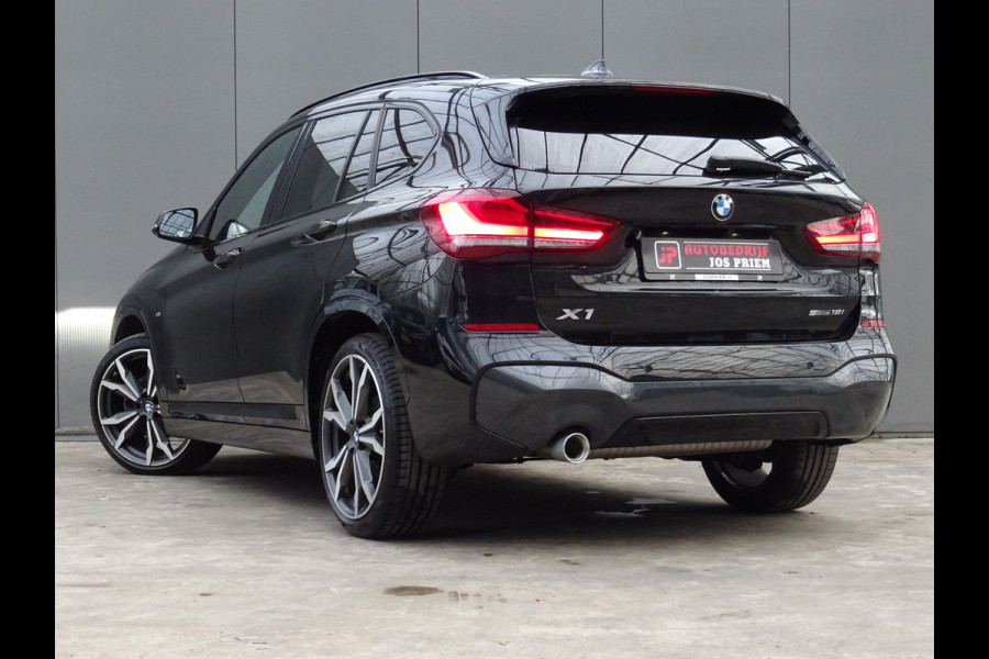 BMW X1 sDrive18i High Executive * M-PAKKET * 20 INCH * HEAD-UP * DEALER ONDERH. !!