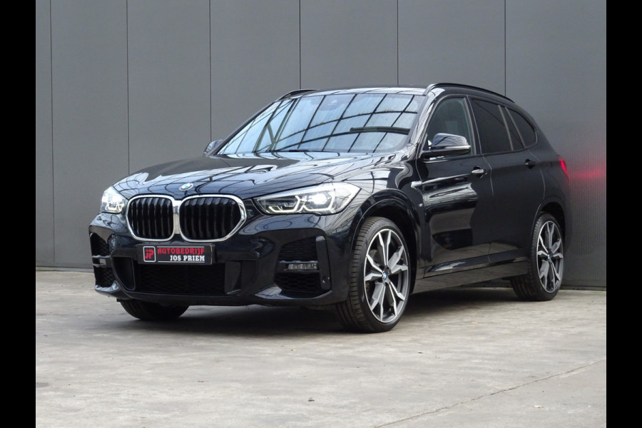 BMW X1 sDrive18i High Executive * M-PAKKET * 20 INCH * HEAD-UP * DEALER ONDERH. !!