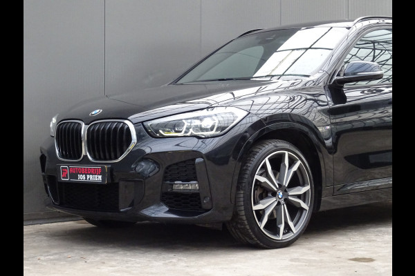 BMW X1 sDrive18i High Executive * M-PAKKET * 20 INCH * HEAD-UP * DEALER ONDERH. !!