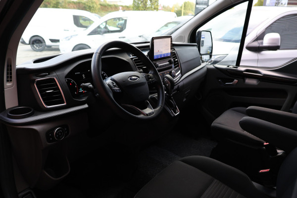 Ford Transit Custom 300 2.0 TDCI L2H1 170 PK Limited DC | CarPlay | Camera | Navigatie | L+R Schuifdeur | Stoelverwarming | Trekhaak | DAB | PDC V+A | MF Stuur | Dubbel Cabine | 5-Zitter | Nieuwe APK | Dealer onderhouden