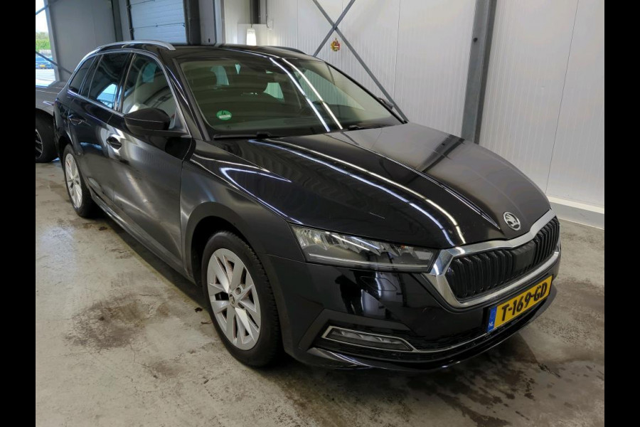 Škoda Octavia Combi 1.0 e-TSI Business Edition Plus Airco ECC Navi Carplay Trekhaak Virtual Cockpit PDC VA+ Camera Adaptive Cruise Control