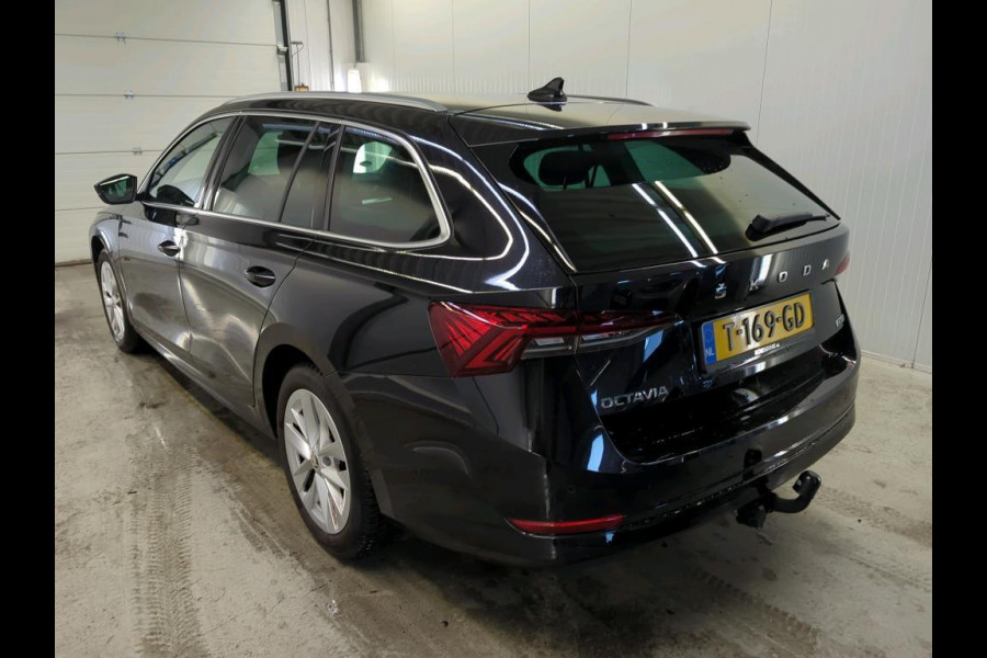 Škoda Octavia Combi 1.0 e-TSI Business Edition Plus Airco ECC Navi Carplay Trekhaak Virtual Cockpit PDC VA+ Camera Adaptive Cruise Control