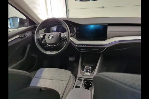 Škoda Octavia Combi 1.0 e-TSI Business Edition Plus Airco ECC Navi Carplay Trekhaak Virtual Cockpit PDC VA+ Camera Adaptive Cruise Control