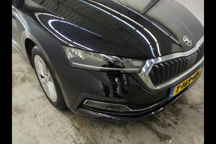Škoda Octavia Combi 1.0 e-TSI Business Edition Plus Airco ECC Navi Carplay Trekhaak Virtual Cockpit PDC VA+ Camera Adaptive Cruise Control