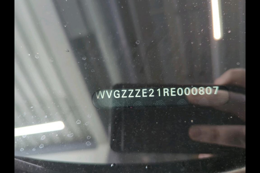 Volkswagen ID.4 Pro 77 kWh Airco ECC Navi Carplay Adaptive Cruise Control PDC VA 19" LM Velgen Ambiente verlichting