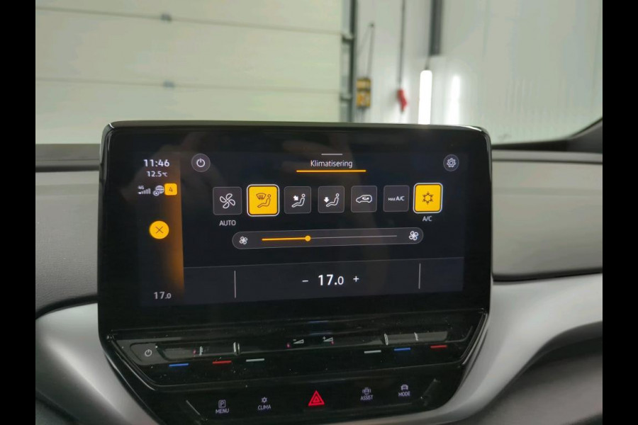 Volkswagen ID.4 Pro 77 kWh Airco ECC Navi Carplay Adaptive Cruise Control PDC VA 19" LM Velgen Ambiente verlichting