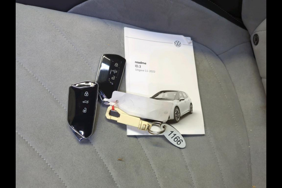 Volkswagen ID.3 Pro Edition 58 kWh Airco ECC Navi Carplay PDC VA + Camera Adaptive Cruise Control Full LED Stoel/Stuurverwarming Alcantara bekleding
