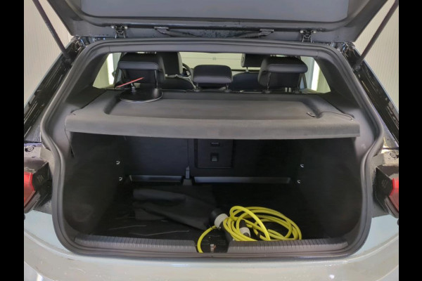 Volkswagen ID.3 Pro Edition 58 kWh Airco ECC Navi Carplay PDC VA + Camera Adaptive Cruise Control Full LED Stoel/Stuurverwarming Alcantara bekleding