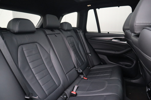 BMW X3 xDrive30e High Executive Pano / 360 cam / Elec stoelen / Trekhaak /