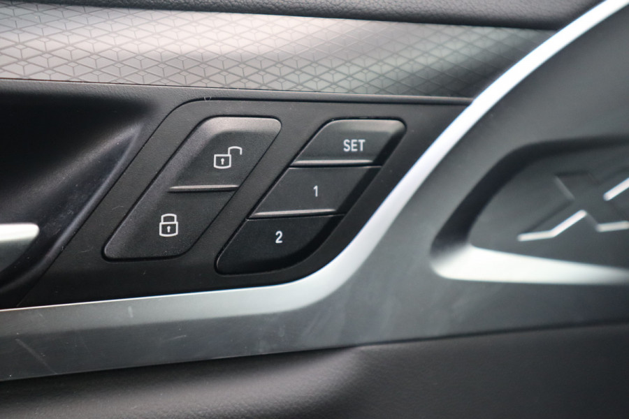 BMW X3 xDrive30e High Executive Pano / 360 cam / Elec stoelen / Trekhaak /