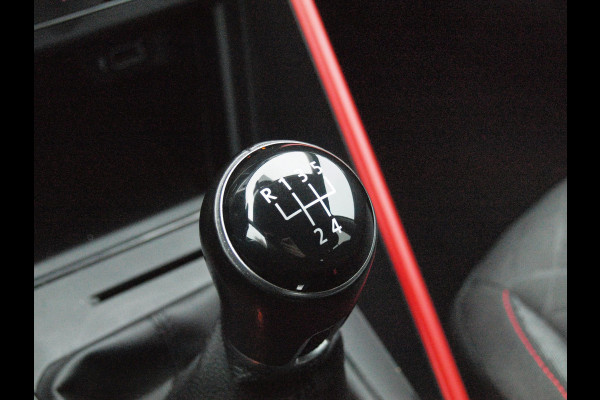 Volkswagen Polo 1.0 JOIN | Cruise Control | Parkeersensoren | Stoelverwarming | Navigatie |