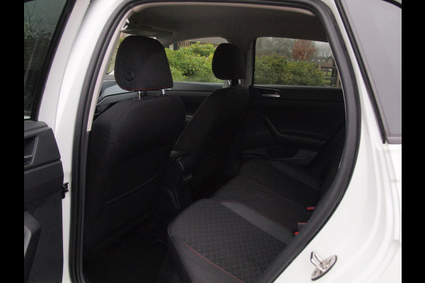 Volkswagen Polo 1.0 JOIN | Cruise Control | Parkeersensoren | Stoelverwarming | Navigatie |