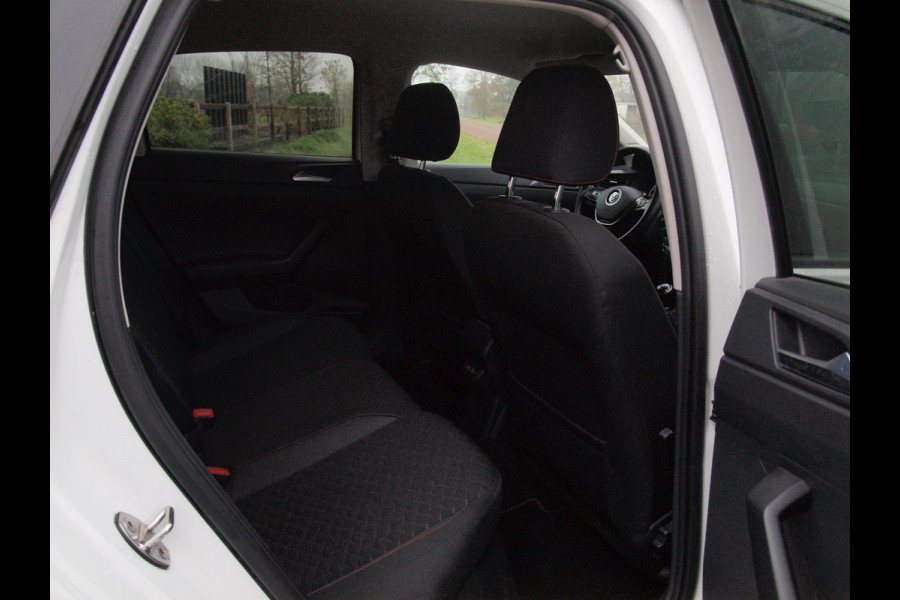 Volkswagen Polo 1.0 JOIN | Cruise Control | Parkeersensoren | Stoelverwarming | Navigatie |