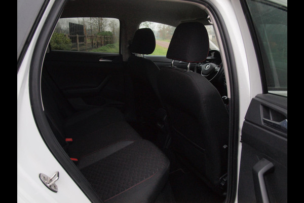Volkswagen Polo 1.0 JOIN | Cruise Control | Parkeersensoren | Stoelverwarming | Navigatie |