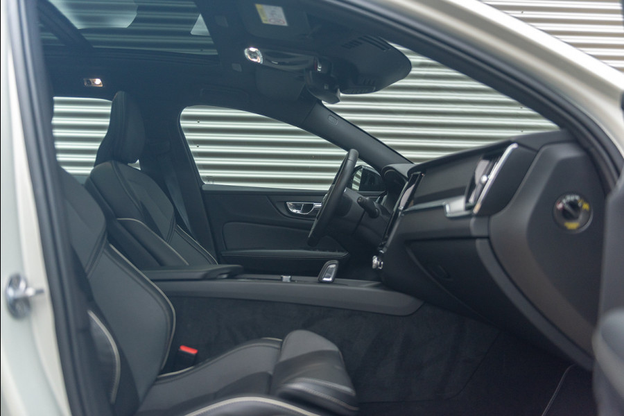 Volvo V60 B3 Aut. R-Design Stoelverwarming Leder Panoramadak 163pk