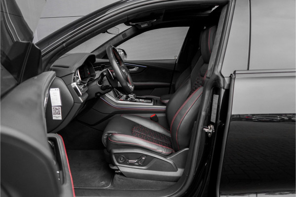 Audi Q8 4.0 TFSI RS Q8 Quattro Dynamic+ Keramisch Pano B&O Trekhaak Alcantara 23"