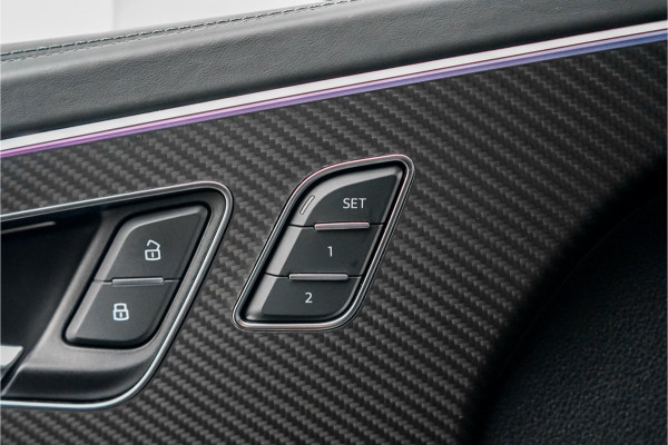 Audi Q8 4.0 TFSI RS Q8 Quattro Dynamic+ Keramisch Pano B&O Trekhaak Alcantara 23"