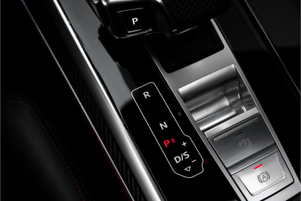 Audi Q8 4.0 TFSI RS Q8 Quattro Dynamic+ Keramisch Pano B&O Trekhaak Alcantara 23"