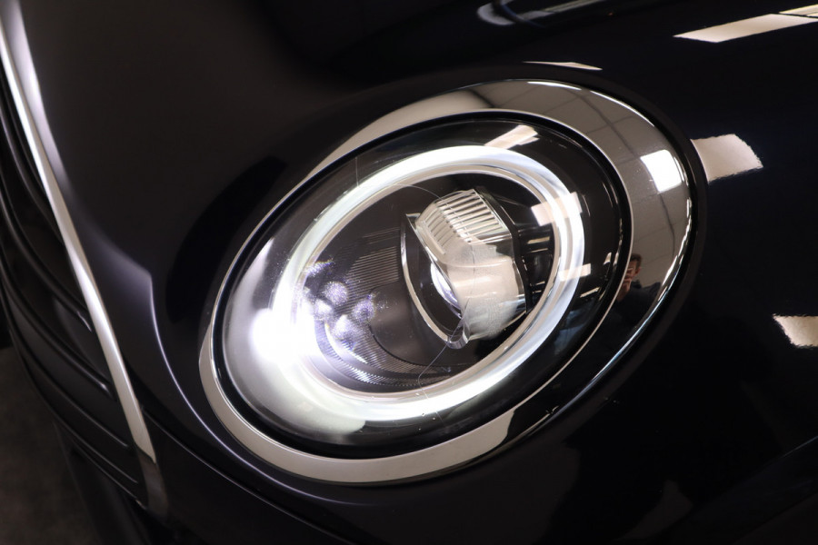 MINI Clubman 1.5 Cooper Business Edition Cruise/Climate panoramadak Navi Luxe Leder 24 maanden garantie mogelijk (*vraag naar de voorwaarden)